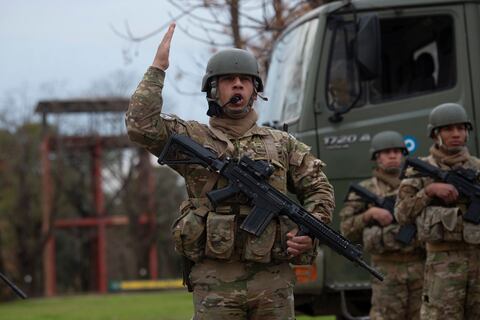 Aumentan el salario de personal de Fuerzas Armadas de país sudamericano