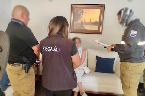 Fiscalía detiene a excomandante de la Policía dentro de investigación por difusión de información restringida relacionada al caso León de Troya