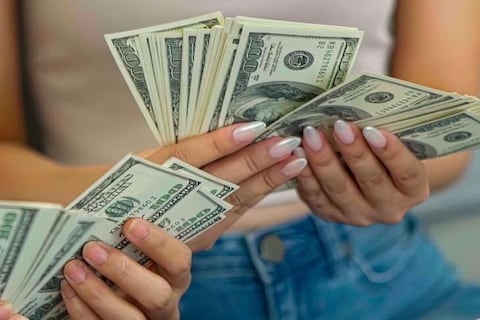 En Cuenca se investiga presunta captación ilegal de dinero por dos compañías: perjuicio alcanzaría los $ 500 millones