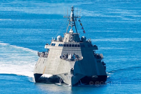 Estados Unidos está modernizando un buque de combate y un destructor de misiles guiados por 98 millones de dólares