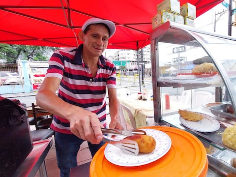 La lucha de Édgar Domínguez para salvar su negocio de desayunos: incendio del Multicomercio lo dejó sin poder acceder a su local