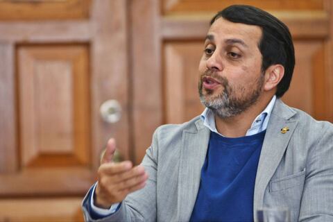 Vinculan a Paúl Granda en investigación por venta de medicamentos; juez ordena arresto domiciliario