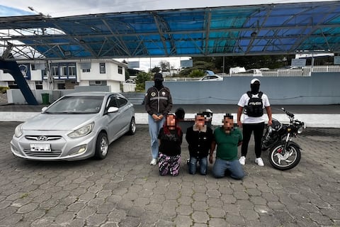 Rescatan a una madre y su hija durante intervenciones policiales contra redes de extorsión y secuestro en Milagro
