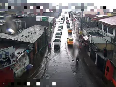 Quito: Granizo, inundaciones y 18 llamadas de alerta por lluvias este martes, 14 de abril