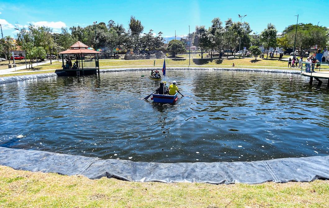 Quito estrena parque ecológico en Checa con laguna artificial y áreas deportivas