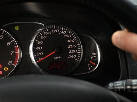 Hasta 500 dólares de multa por exceso de velocidad en California: instalan nuevas cámaras en zonas de obras en las carreteras