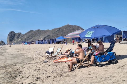 Crisis de basura en Manta afecta reservas, mientras Puerto López roza el 80 % de ocupación