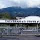 Fraude con celulares ocultos y micrófonos: detectan presunta red de copia en universidad de Quito