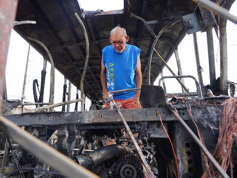 ‘El carro se quemó, son $ 30.000 en pérdida’: bus se incendió en la avenida Francisco de Orellana