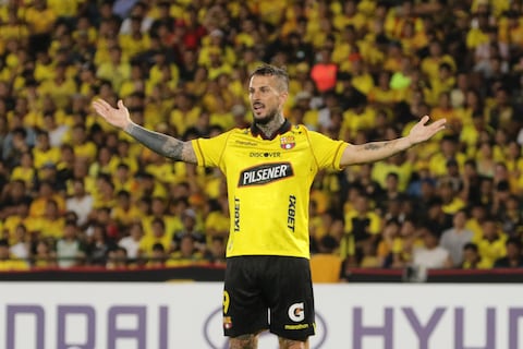 Barcelona SC y César Farías reciben multas que alcanzan los $ 60.000 por parte de la Conmebol