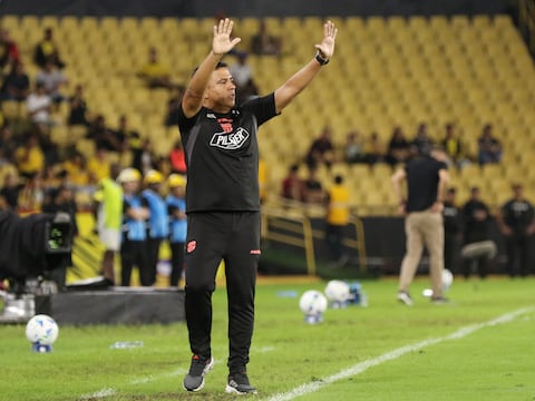 César Farías no dirigirá a Barcelona SC la revancha ante Botafogo tras su expulsión en Guayaquil