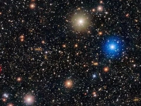 La prueba de gravedad más grande jamás realizada: el hallazgo definitivo que confirma a Newton y Einstein a escalas cósmicas este siglo
