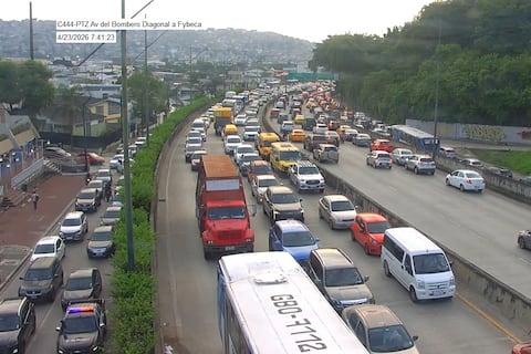 Congestión vehicular en tramo de la avenida del Bombero