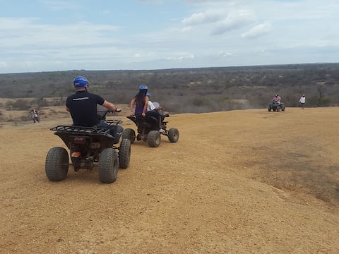 Cuadrones, niños y espacios públicos