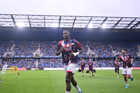 ¡A la cancha! Willian Pacho abre la Ligue 1 como titular del Paris Saint-Germain