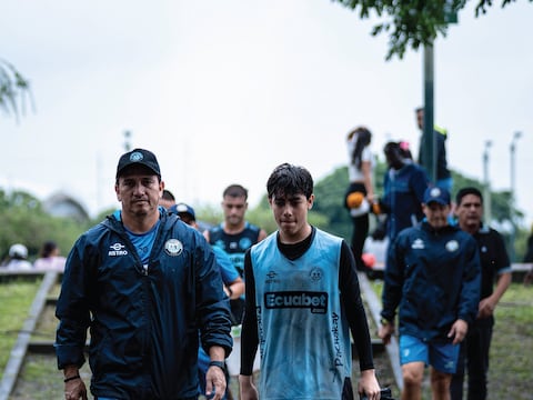 ‘Él no es quién para decir lo que nosotros tenemos que hacer’, dice Pool Gavilánez, DT de Guayaquil City, sobre César Farías, su colega de Barcelona SC