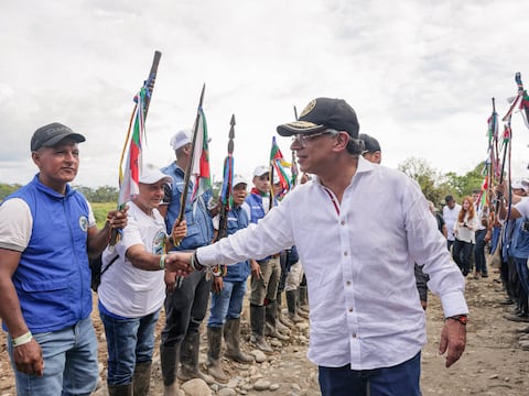 Presidente Gustavo Petro propone a Daniel Noboa una agenda bilateral para controlar puertos marítimos