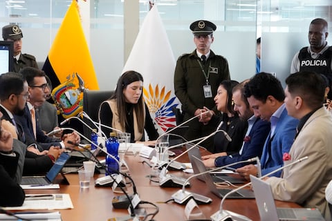 Gobierno convocó a dialogar a alcaldes de varios cantones del país en la víspera de votación de la ley urgente de eficiencia de los GAD