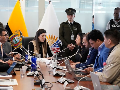 Gobierno convocó a dialogar a alcaldes de varios cantones del país en la víspera de votación de la ley urgente de eficiencia de los GAD