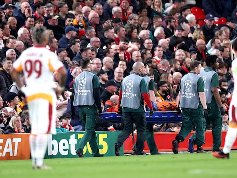 Noa Lang sufre semiamputación de un dedo en el partido Liverpool vs Galatasaray por la Champions League