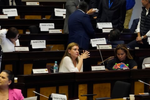 Asamblea no pudo destituir a legisladora Nuria Butiñá, acusada por ADN de cobro de diezmos