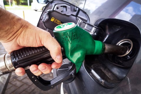 Ecuador elimina subsidio al diésel y habrá compensación para choferes para que no suba el precio del pasaje