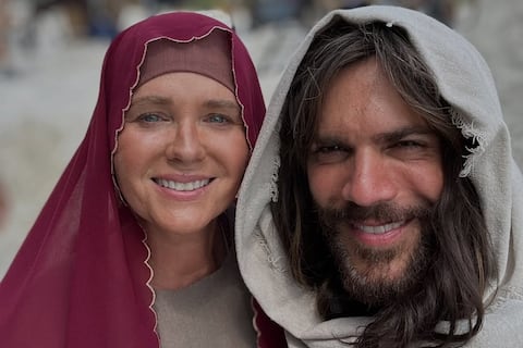 Sonya Smith comparte el rodaje de ‘La última semana de Jesús’, película con elenco latino