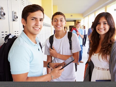 ¿Qué mejoras deberían hacerse en las leyes para garantizar la protección de menores de edad en las redes sociales en Ecuador? (O)