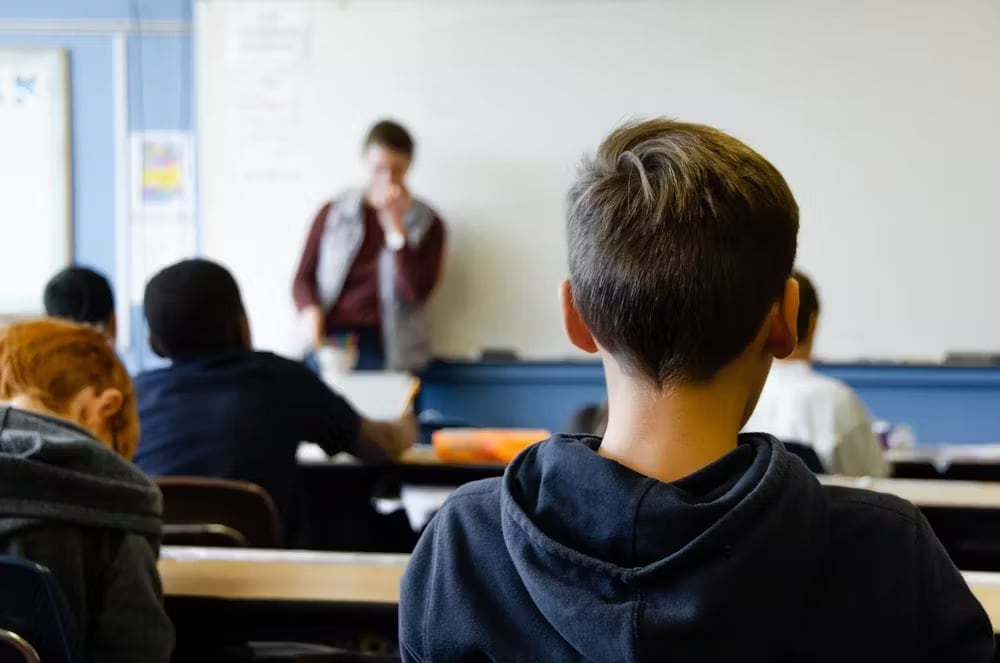 Informe identifica bajo rendimiento en alumnos de 15 años de Latinoamérica, esta es la situación de Ecuador