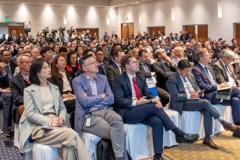 Gobierno lanza proceso de licitación para construir planta eléctrica de 400 MW a gas natural