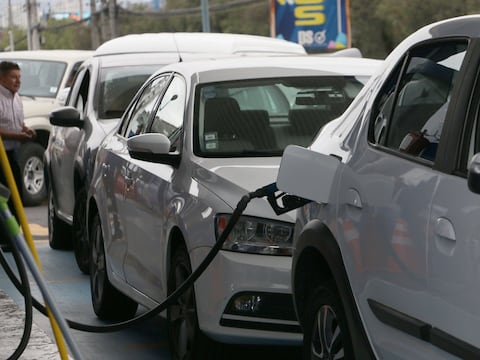 Estado aporta más en precio a combustibles: Si el diésel no tuviera subsidio costaría $ 5