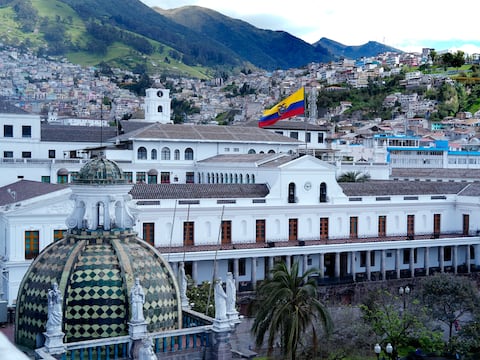 En 2025, Gobierno de Daniel Noboa dio nacionalidad ecuatoriana a cinco personalidades