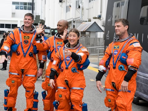 ¿Dónde están los astronautas de Artemis II este 2 de abril?