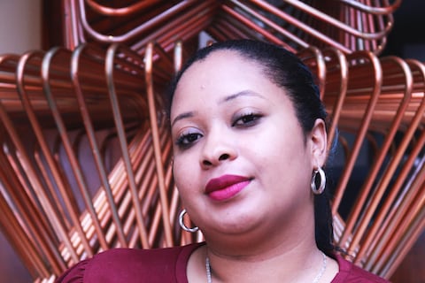 Eva Muñoz, autora de la trilogía de ‘Pecados placenteros’, dice que su fin no es educar con sus novelas: ‘Lo que yo busco con un libro erótico es entretenerme y escapar de la realidad’