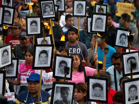 Justicia mexicana empezará de 'cero' investigación del caso Ayotzinapa