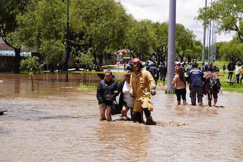 Barrios afectados por desbordamiento del río Yanuncay en Cuenca este jueves, 12 de marzo