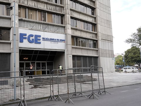 Sanciones administrativas caducadas y respaldos de una sesión desaparecidos: la Corte Constitucional pide más investigaciones en el caso Gabela