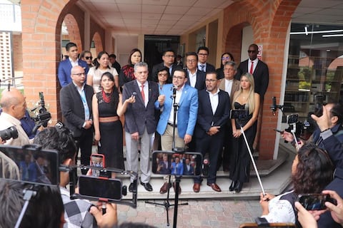 Correísmo respalda al alcalde de Cuenca tras allanamiento por presunto enriquecimiento ilícito