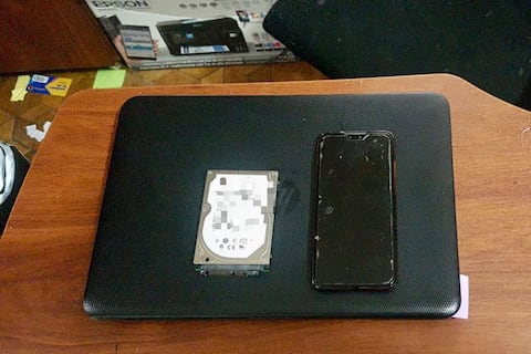 Allanan domicilio de exjueza en Riobamba por investigación de presunto cohecho