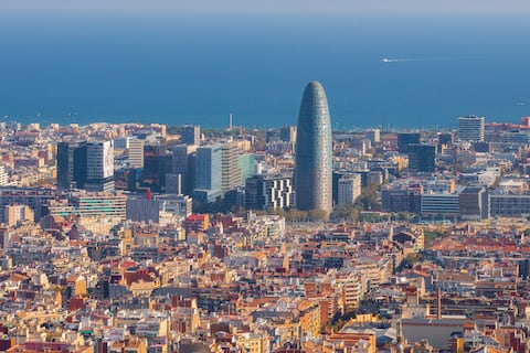 Estadounidense salió de fiesta con sus amigos en España y desapareció