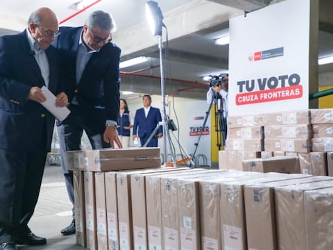 Atentos a elecciones en el Perú