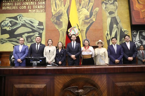 Cada vez hay más mujeres en las funciones del Estado de Ecuador