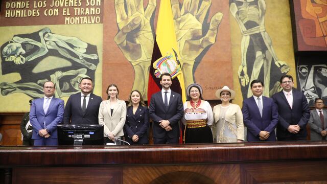 Cada vez hay más mujeres en las funciones del Estado de Ecuador