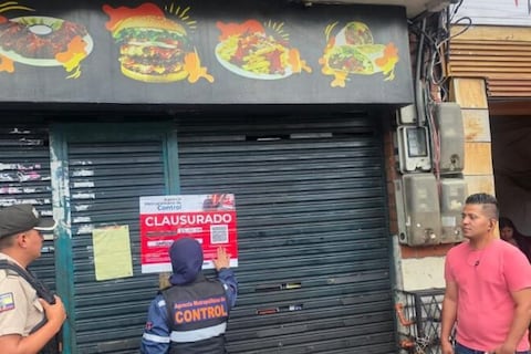 Así funcionaba un bar clandestino donde se encontró a 200 personas en el norte de Quito