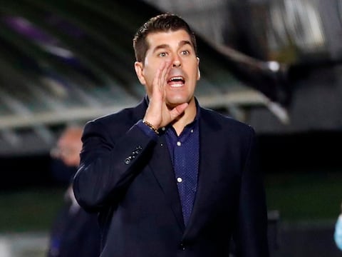 Emelec vuelve a quedar bloqueado: demanda de Ismael Rescalvo provoca una nueva prohibición para inscribir jugadores