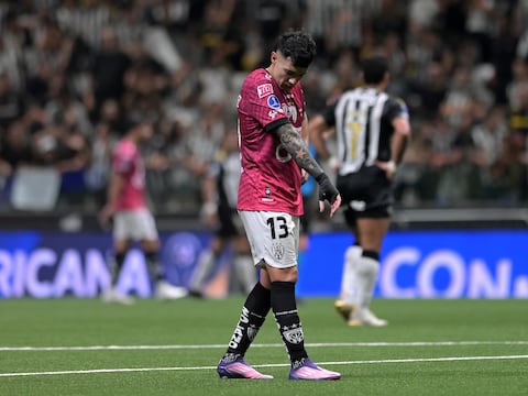 ‘Fue la primera opción del DT’, dice directivo de Colo Colo por el fichaje de Matías Fernández, que termina ciclo con Independiente del Valle