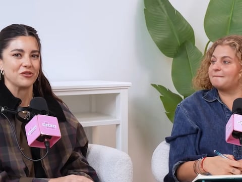 El pódcast ‘Se regalan dudas’ sale de gira por Quito y otras ciudades de Latinoamérica con el show ‘Se puso rara la vida’