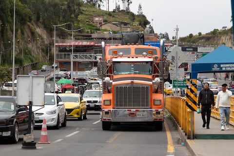 Ecuador bajará al 75 % la tasa de seguridad para bienes colombianos a partir de junio
