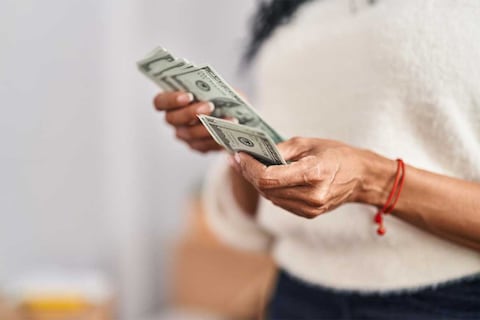 El IRS investigará a estas personas: La regla de los $10.000 que puede congelar tu cuenta si no la conoces