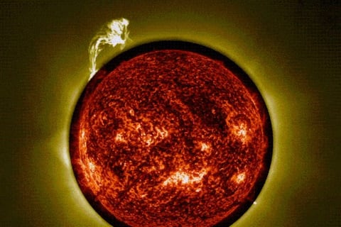 La Agencia Espacial Europea capta erupciones solares durante un eclipse artificial